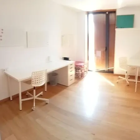 Hotel Casa Moderna Y Acogedora. Ourense